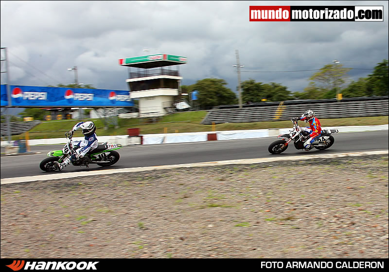 Entrenamientos de Supermoto.