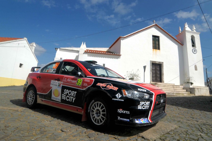 AUTO BENITO GUERRA EN PORTUGAL.jpg