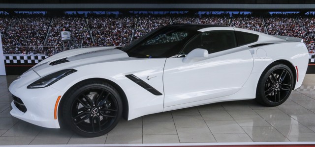 http://www.mundomotorizado.com/wp-content/uploads/2015/01/corvette1-640x300.jpg