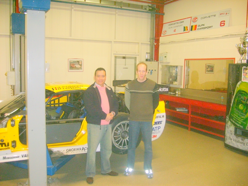 JK y Jorge Segers, Team Manager de PK Motorsport,