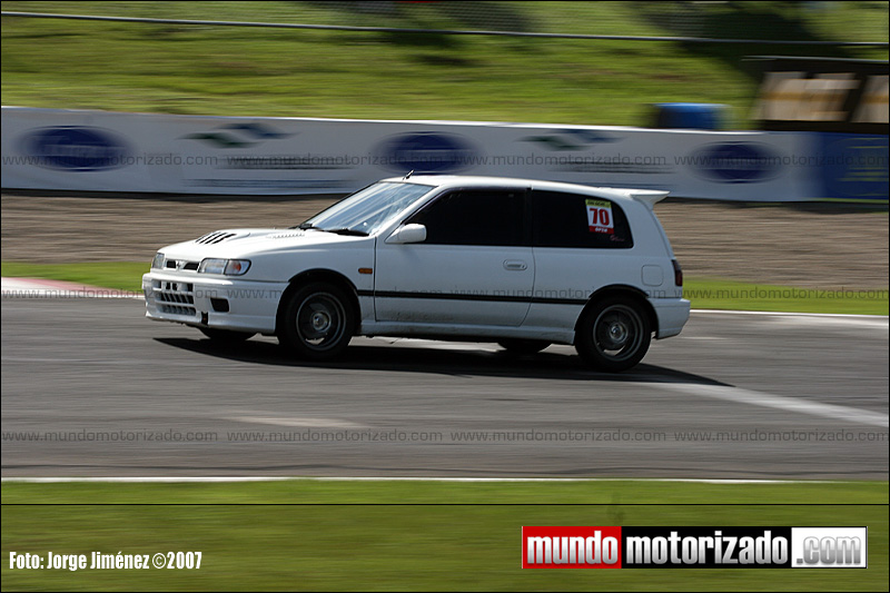 Daniel Renauld, Rodolfo Gonzalez.jpg