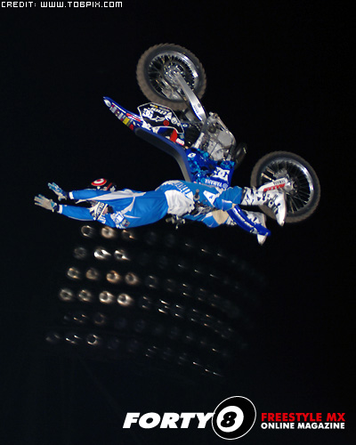 El LazyBoy Flip por Nate Adams