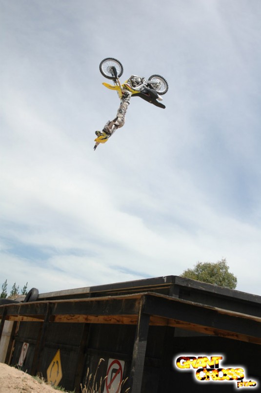 Back Flip Cliffhanger o Jack Hamer