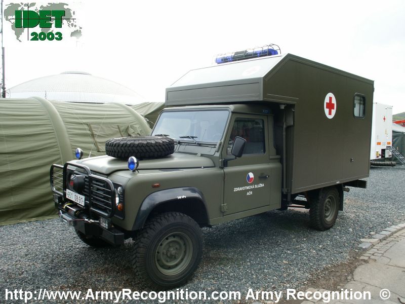 Lan-Rover_Ambulance_Idet_2003_Czech_Republic_01.jpg