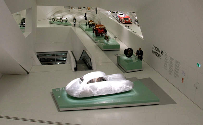 30bmuseoporsche.jpg