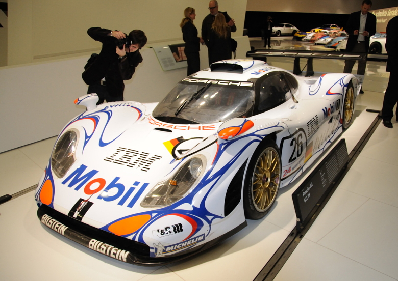 34museoporsche.jpg