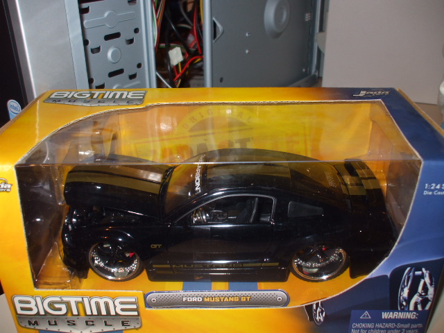 Ford Mustang GT ( Jada Toys ) 1:24