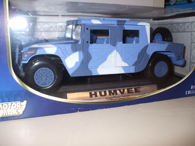 Humvee Troop Carrier 1:18