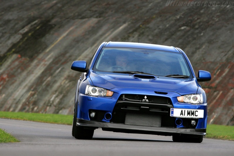 Mitsubishi-Lancer-EVO-X-FQ-400_2.jpg