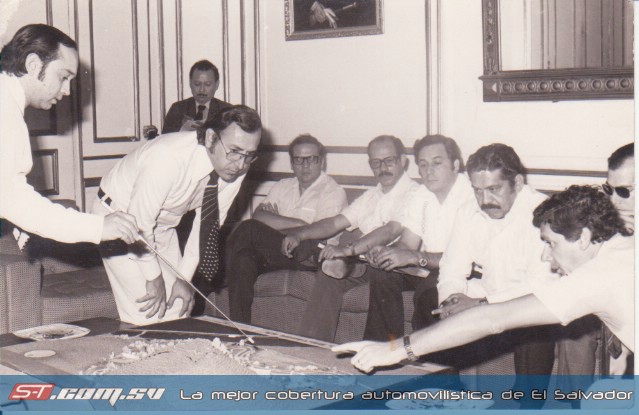 En esta foto se puede apreciar cuando se presentó publicamente la nueva maqueta del Autodromo El Jabalí. Fotos Gracias a Street-Touring.com