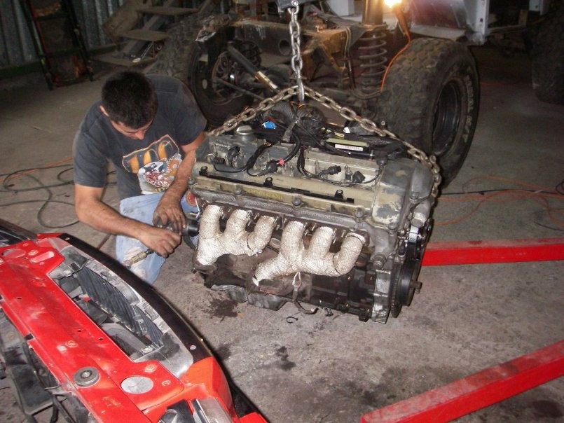 Engine out and ready to start exploratory surgery...