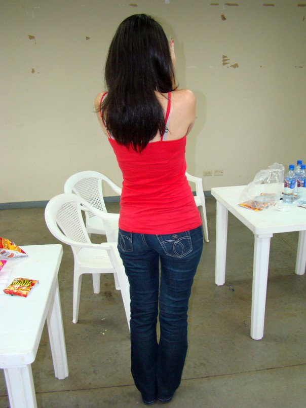 por qué se esconde???? jeje