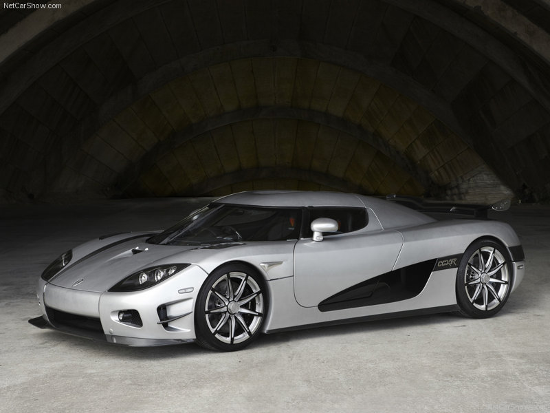 Koenigsegg-CCXR_Trevita_2010_800x600_wallpaper_01.jpg