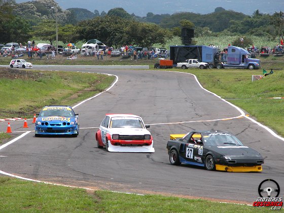 persiguiendo mr2.jpg