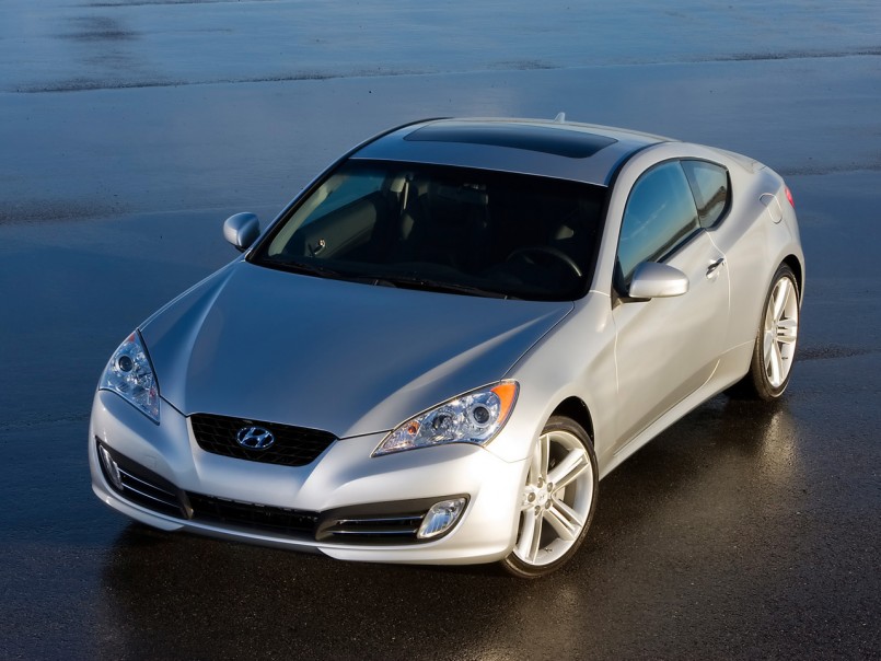 2010-Hyundai-Genesis-Coupe-Front-Angle-Top-1280x960.jpg