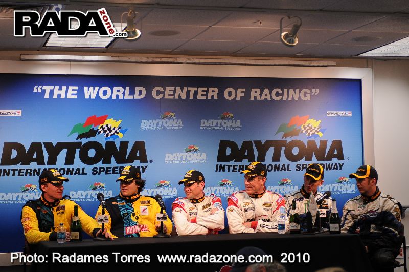 Ganadores GT Daytona 2010 001.jpg
