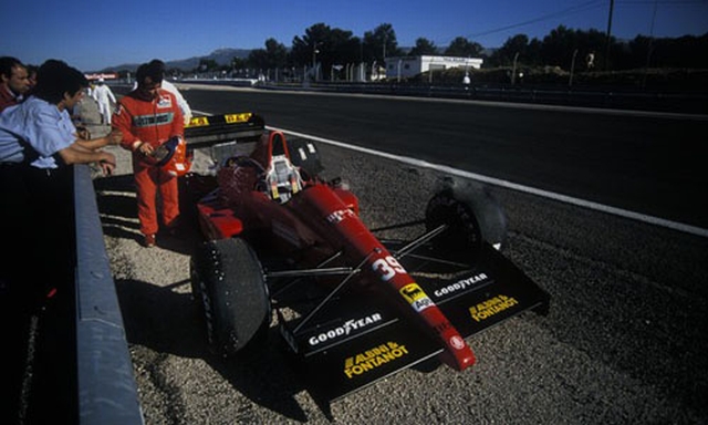 En Francia, como se ve en la foto, Bruno solo pudo avanzar unos metros más allá del box.