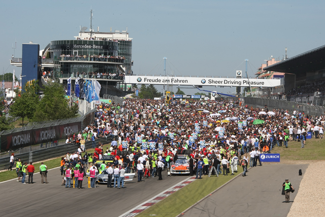 Antes de la partida 24 H Nurburgring 2009.