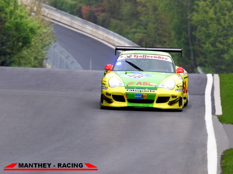 Ganador de la Pole Position, Manthey Porsche<br />con Lieb y Bernhard,