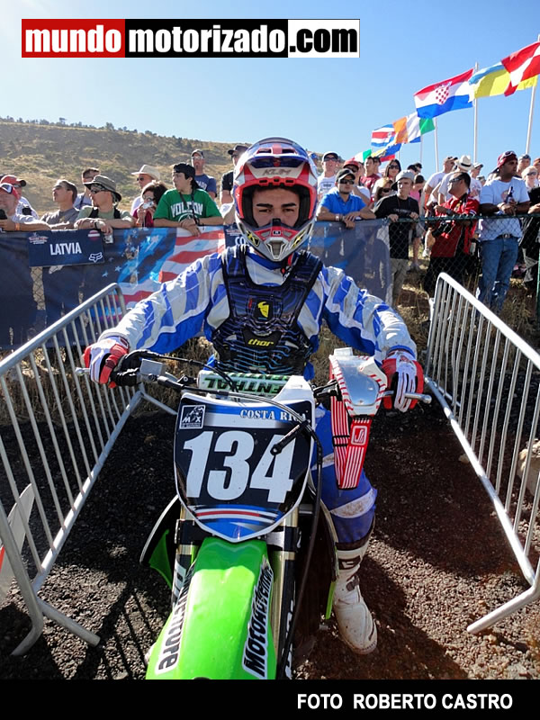 Alejandro Rojas MXON waiting zone 25-9-10.jpg