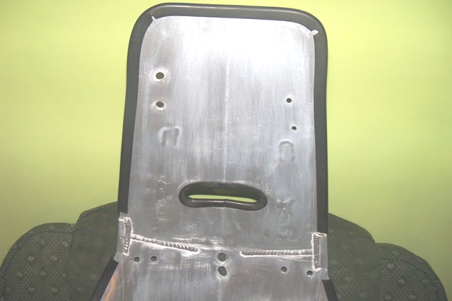 PARTE DE ARRIBA CON VENILLA PARA PROTECCION.