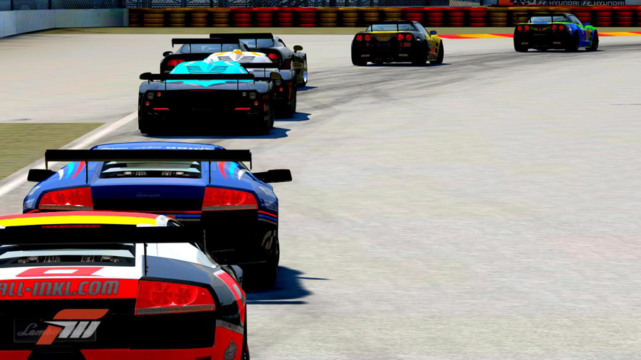 En la 1era vuelta del 2do Heat todos en fila india!