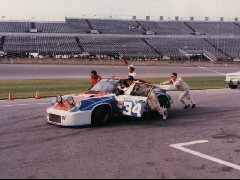 1986<br />E.Molins/Luis R. Mendez/Kikos Fonseca<br />13vo lugar overall<br />5to lugar GTO