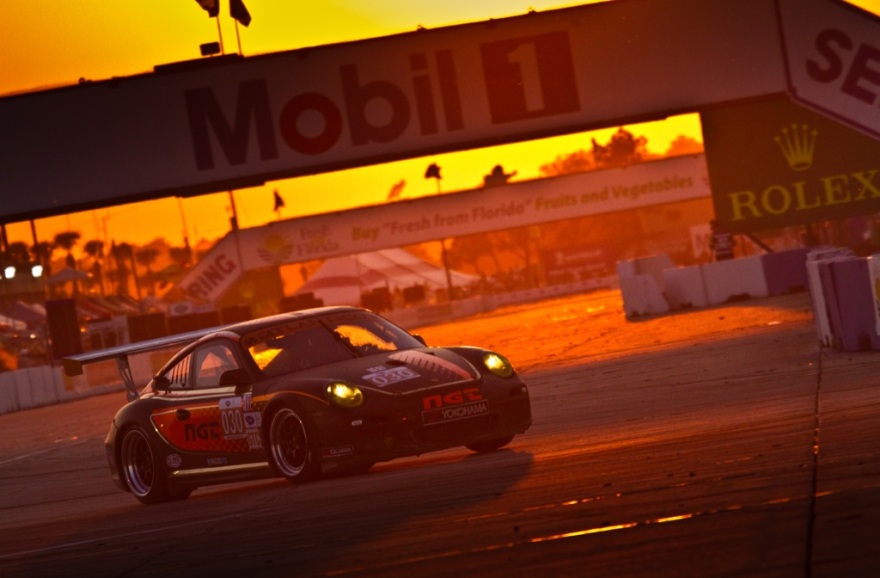 Carlos Kauffmann. Tercer lugar 12 Horas Sebring clase GTC.jpg