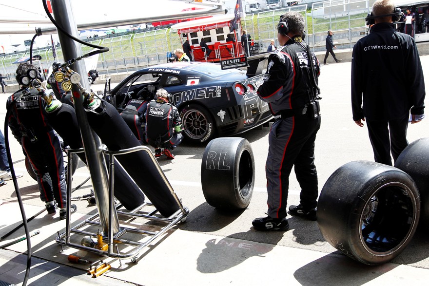 NISSAN GTR TEAM SUMO POWER GT © FIA GT1.jpg