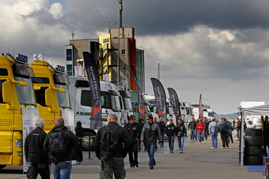 SACHSENRING PADDOCK AMBIENCE © FIA GT1.jpg