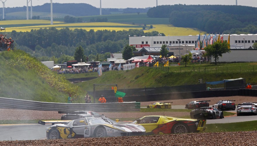 BAS LEINDERS - MARC HENNERICI © FIA GT1.jpg