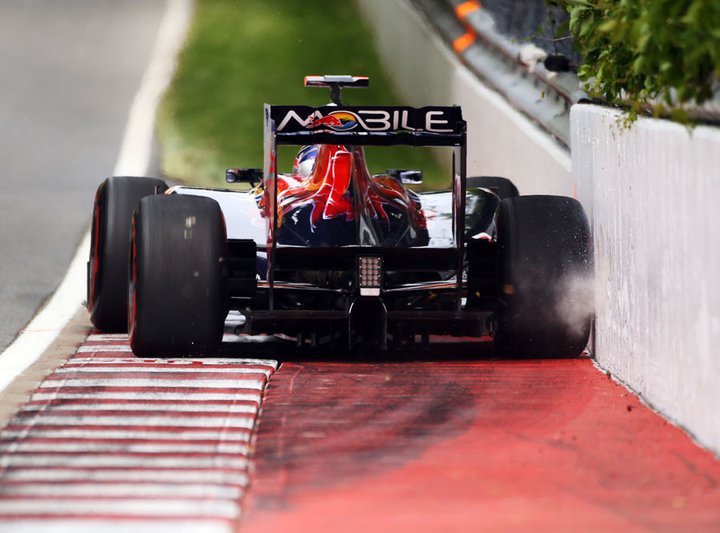 Contacto con Muro en Montreal.jpg