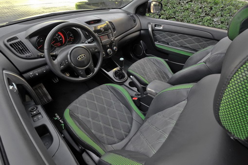 2011-Kia-Forte-Koup-Type-R-04.jpg