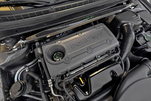 2011-Kia-Forte-Koup-Type-R-05.jpg