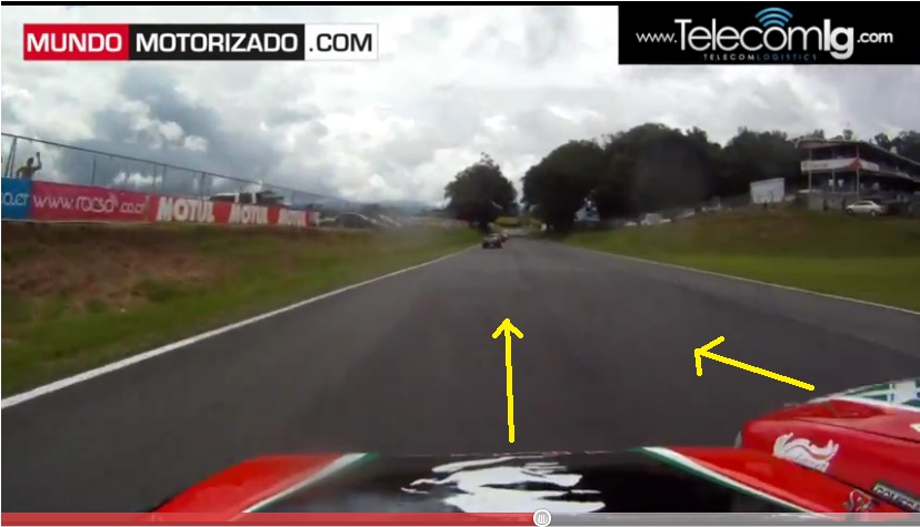 en esta foto se ve claramente la trayectoria de carrera del CRX, y el Primera totalmente encima por tercera vez.