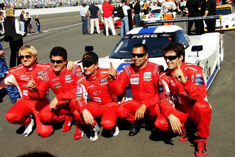 DALZIEL, POTOLICCHIO, MCNISH, POPOW Y LUHR CULMINARON EN EL SEGUNDO LUGAR EN LAS 24 HORAS DE DAYTONA.JPG