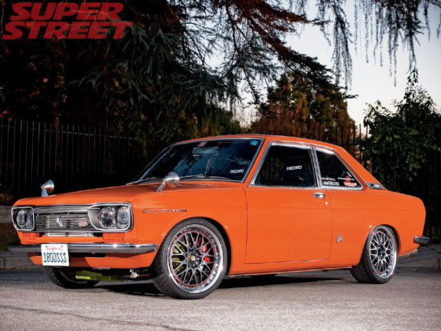 130_0704_03z+datsun_bluebird+front_view.jpg