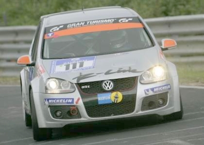 En este Golf, correra Carlos Sainz este sabado 10 de Mayo en Nurburgring para conocer la pista, es una prueba de 4 horas.