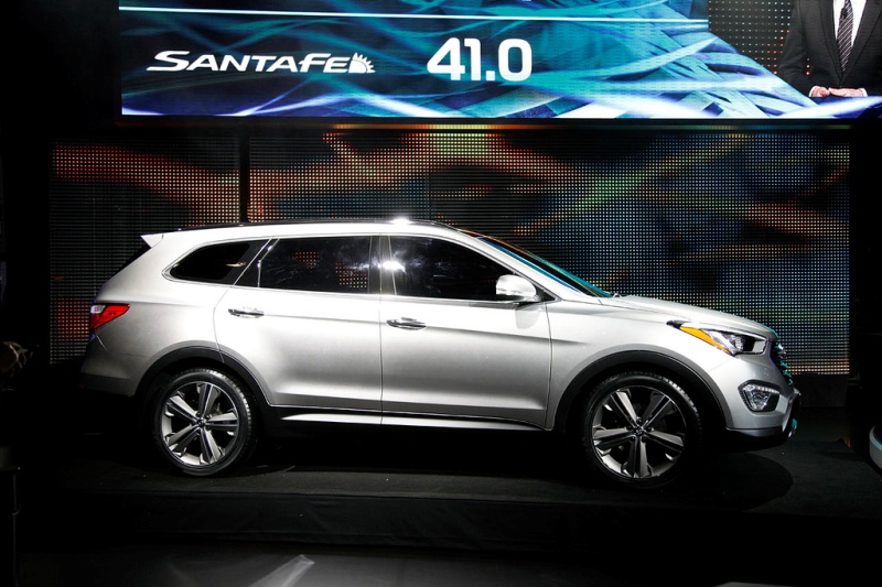 Santa Fe LWB side.jpg