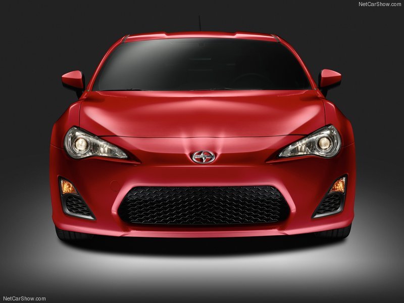 Scion-FR-S_2013_800x600_wallpaper_24.jpg