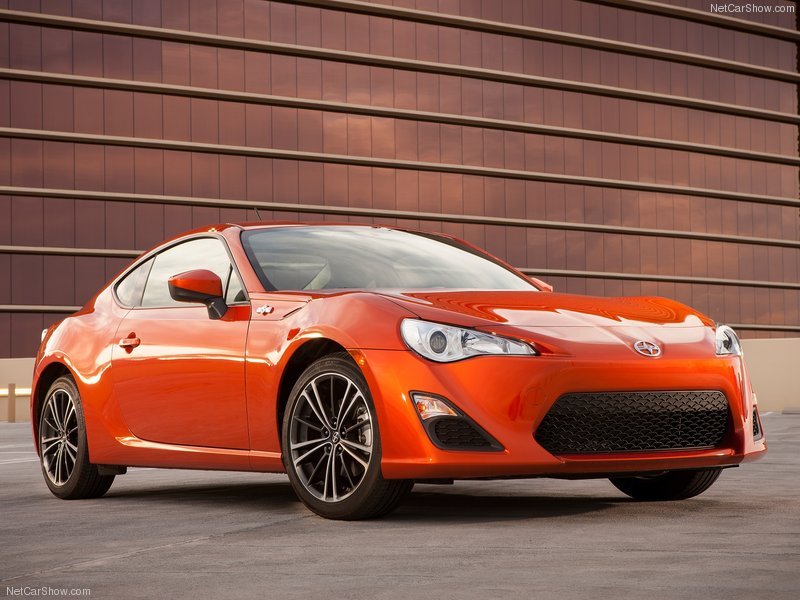 Scion-FR-S_2013_800x600_wallpaper_02.jpg