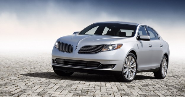 2013 Lincols MKS.jpg
