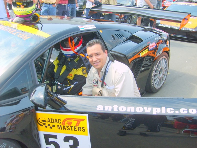 Con un buen amigo, Jeroen Bleekemolen y su Lambo Gallardo.