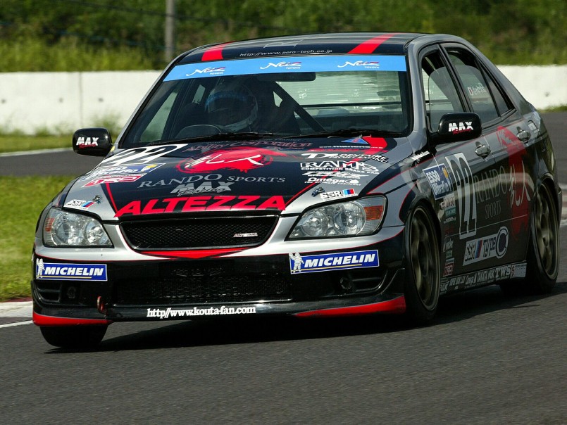 Toyota-Altezza-015.jpg