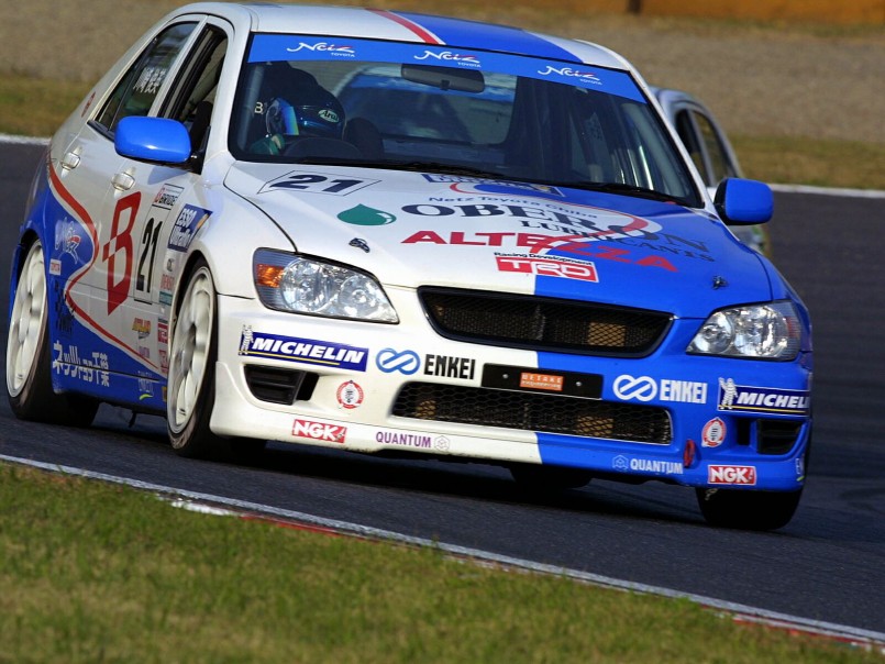 Toyota-Altezza-003-.jpg