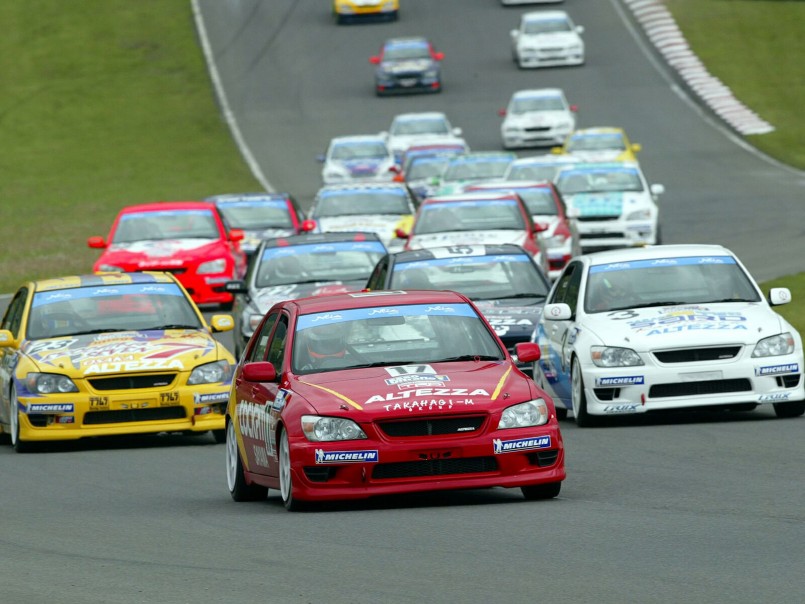 Toyota-Altezza-009--.jpg