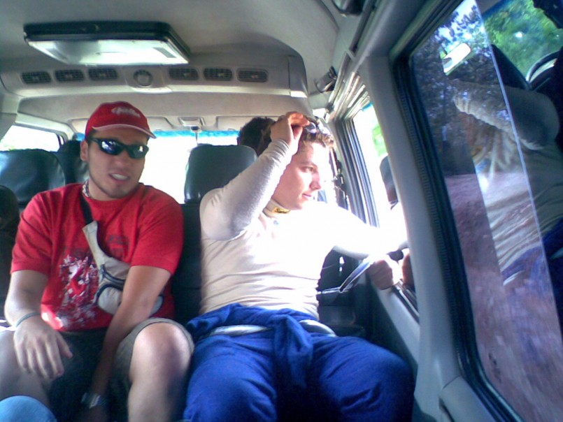 Haciendole ride a Remmy... para conseguir grua...