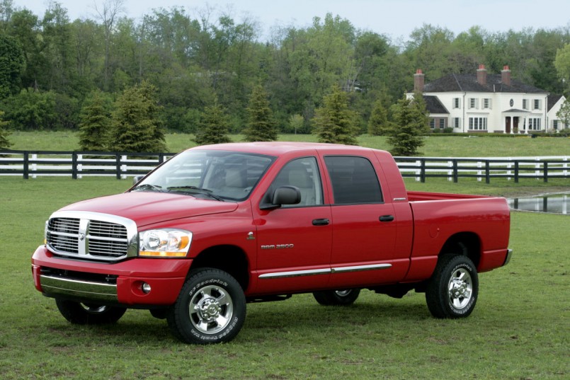 large di dodge ram mega cab - 06.jpg