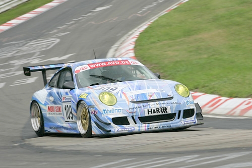 Porsche , aqui mandamos nosotros..jpg