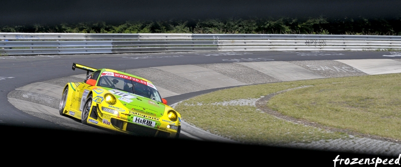 Entrando al corrousel. Nurburgring.